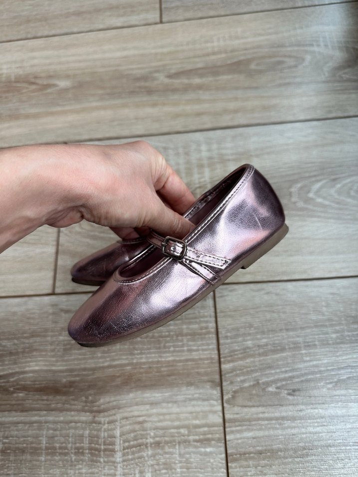 Zara 25 Klasik Tasarımlı Kız Çocuk pembe Rugan Babet - Görsel 5