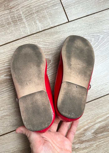 Zara 27 Kız Çocuk Kırmızı Tokalı Babet Ayakkabı - Görsel 4