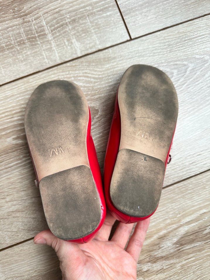 Zara 27 Kız Çocuk Kırmızı Tokalı Babet Ayakkabı - Görsel 4