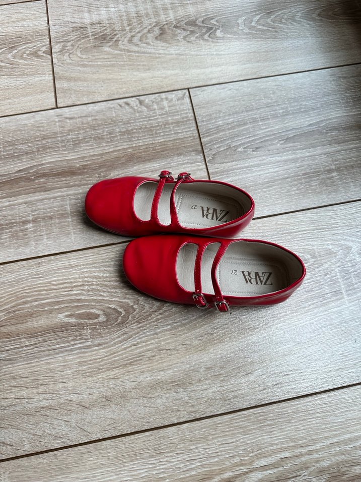 Zara 27 Kız Çocuk Kırmızı Tokalı Babet Ayakkabı - Görsel 5