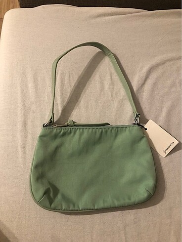 Stradivarius yeşil çanta