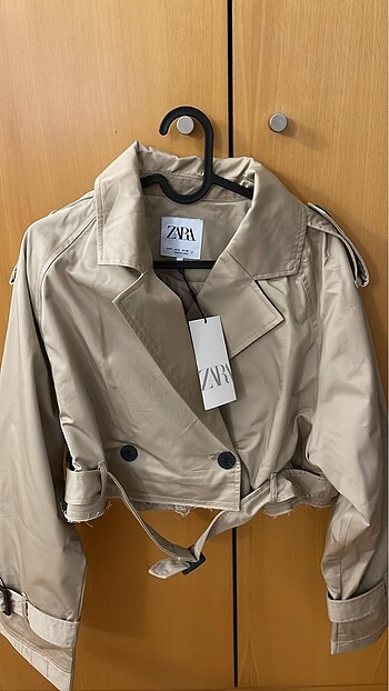 ZARA S/36 CROP TRENÇKOT