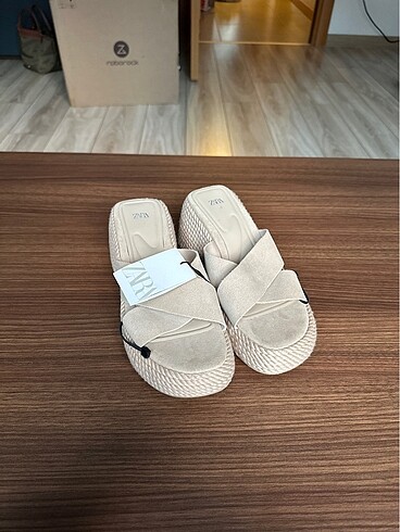 ZARA 38 NUMARA TERLIK