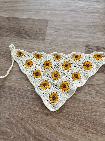 Çocuk bandana el örgüsü