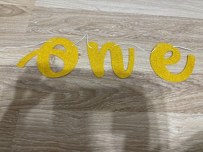 One gold bir yaş flama - Görsel 4