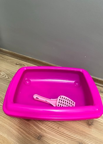 Pembe Renkli Kedi Tuvalet Kabı ve Kürek