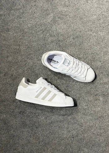 43 Beden beyaz Renk Adidas Superstar