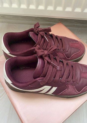 Pull and Bear Pul Bear Bordo Bağcıklı Kadın Spor Ayakkabı