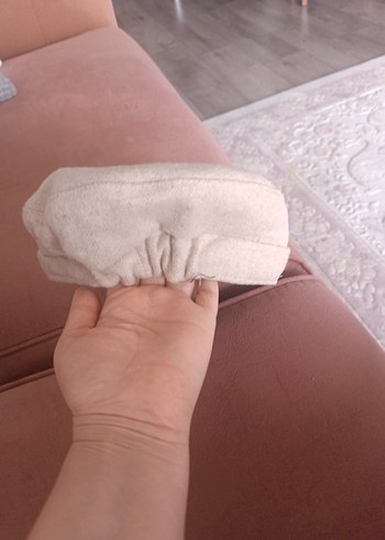 Gri Zincir Detaylı Bej Kadın Yün Şapka - Görsel 5