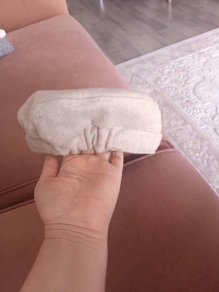 Gri Zincir Detaylı Bej Kadın Yün Şapka - Görsel 5