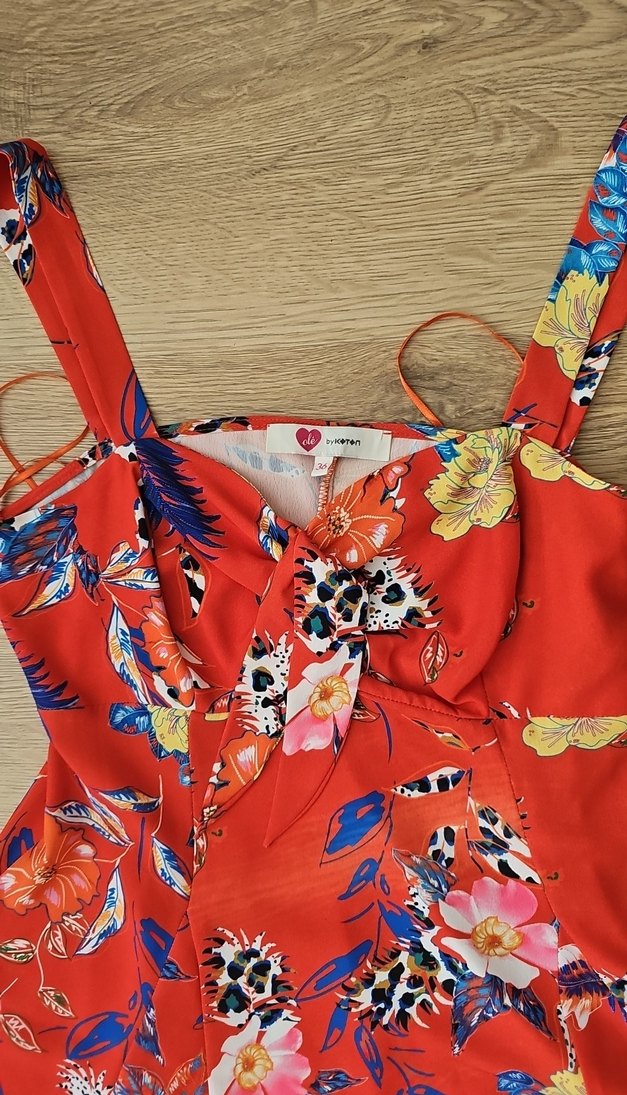 Kırmızı Çiçek Desenli Uzun İp Askılı Elbise - Görsel 2