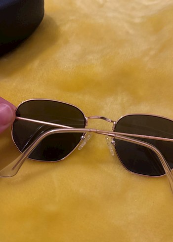 Altın Renkli Parlak Kadın Güneş Gözlüğü - Görsel 3