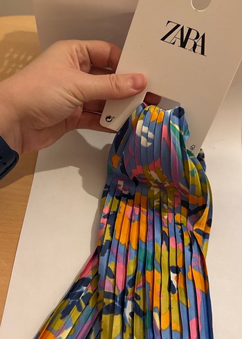 Zara Pileli Çok Renkli Kadın Fular - Görsel 2