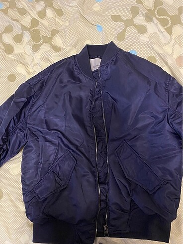 Bershka bomber