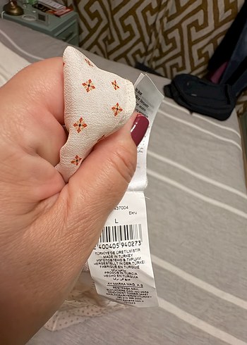 V yaka desenli ,gogus altindan buzgulu bluz - Görsel 5