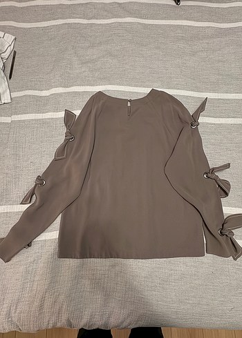 Uzun Kollu Bej Kadın Bluz - Görsel 3