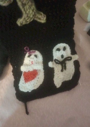 Hayaletler date e çıkıyor! scarf - Görsel 3