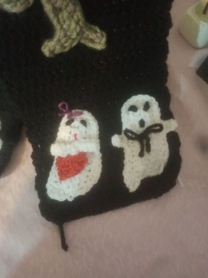 Hayaletler date e çıkıyor! scarf - Görsel 3
