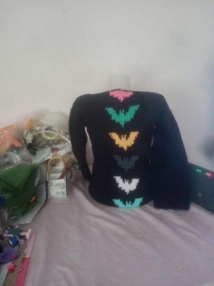 Yarasa Desenli Örgü Kadın Kazak - Görsel 4