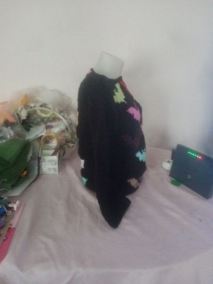 Yarasa Desenli Örgü Kadın Kazak - Görsel 3