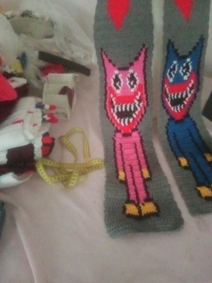 Huggy wuggy  kissy missy scarf - Görsel 2