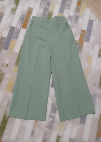 Kadın Yeşil Pilili Kumaş Pantolon