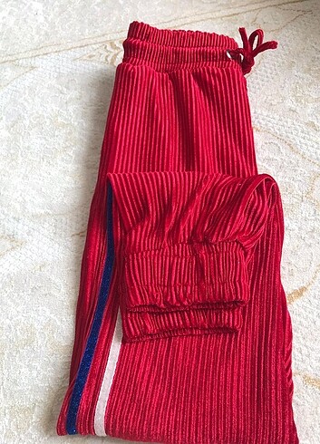 80 TL üç parça hediyeli üründür 