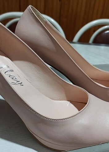 Stiletto ince topuklu ayakkabı  - Görsel 3