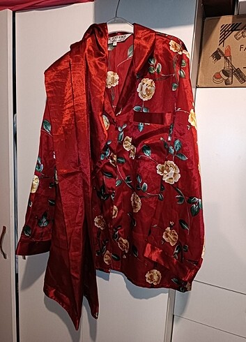 l Beden kırmızı Renk Pijama takımı 
