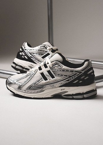 New Balance New Balance 1906R Silver Black