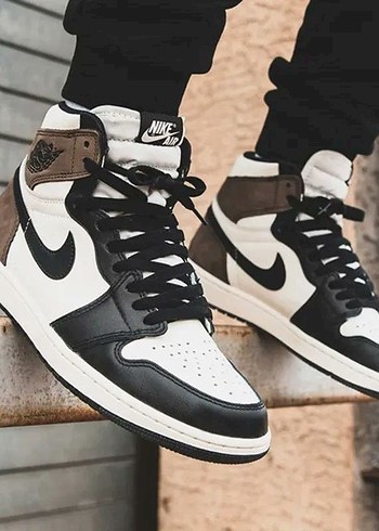 Nike Air Jordan 1 High Dark Mocha