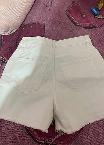 Düğmeli Beyaz Kadın Mini Denim Şort - Görsel 3