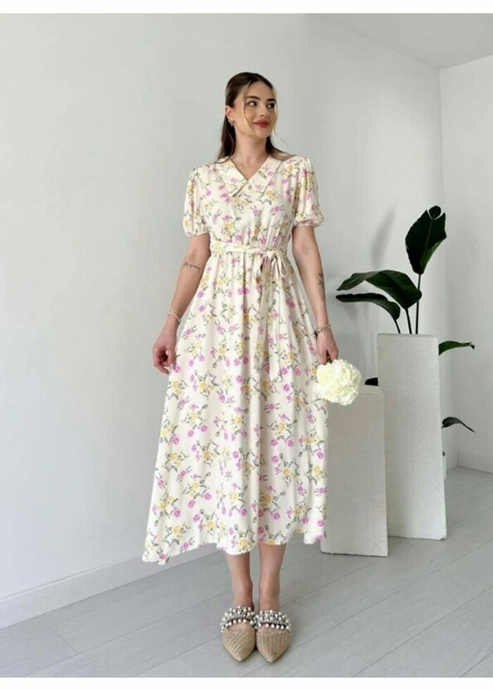 Çiçek detayli elbise - Görsel 4