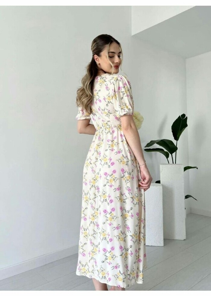 Çiçek detayli elbise - Görsel 5