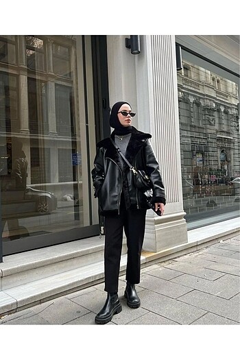 Trendyol & Milla WoolnClyde Kadın Siyah Içi Siyah Kürklü Oversize Uzun Suni Deri