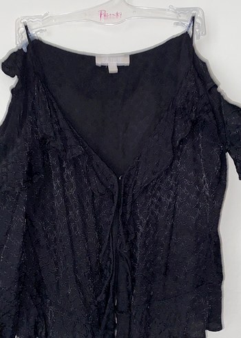 Siyah V Yaka Fırfırlı Kadın Bluz - Görsel 2