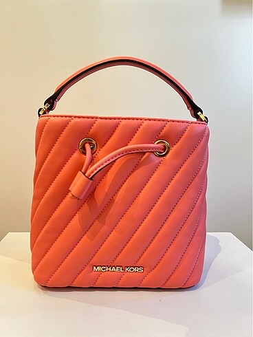 Michael Kors Peyton Bucket Çanta