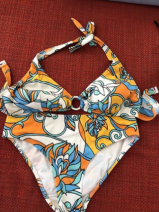 38 Beden çeşitli Renk Renkli desenli bikini