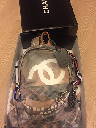  Chanel sırt çantası 