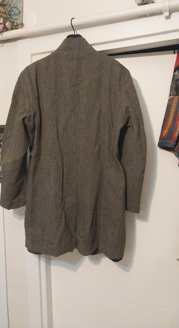 fermuarlı  ve dugmeli kaban 
Boy 98 göğüs 55 - Görsel 2