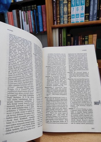 Türkçede Batı Kökenli Kelimeler Sözlüğü - Görsel 3