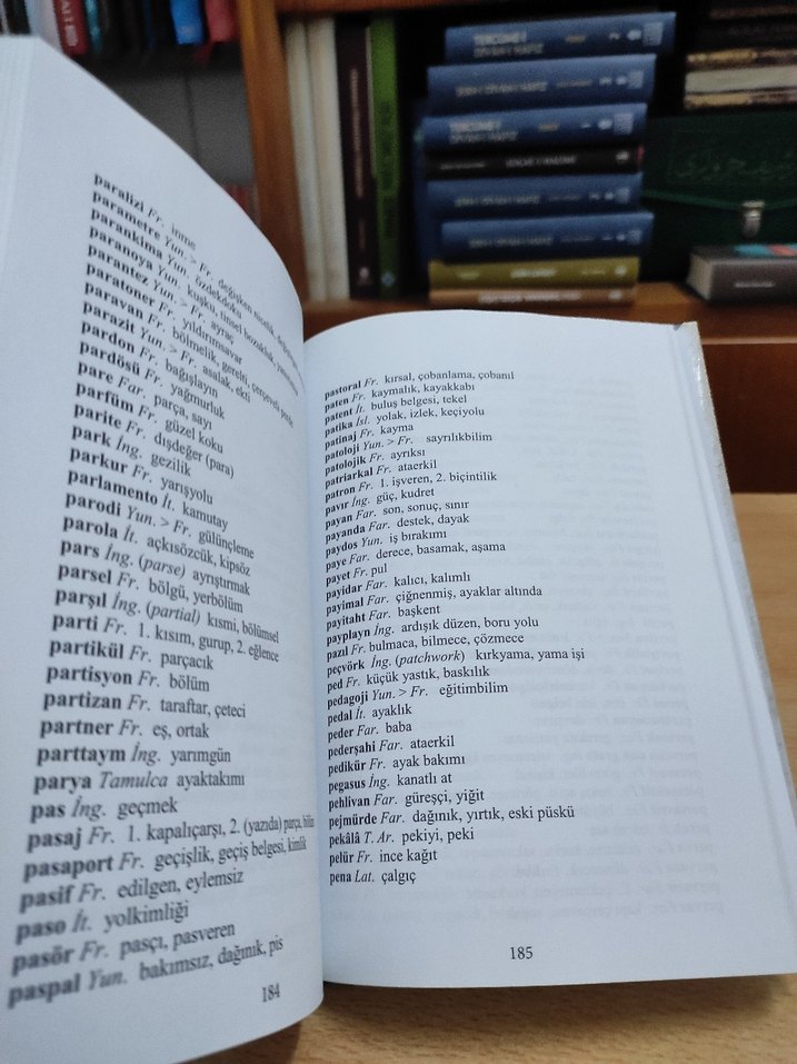 Dilimizdeki Yabancı Sözcüklere Türkçe Karşılıklar Sözlüğü - Görsel 2