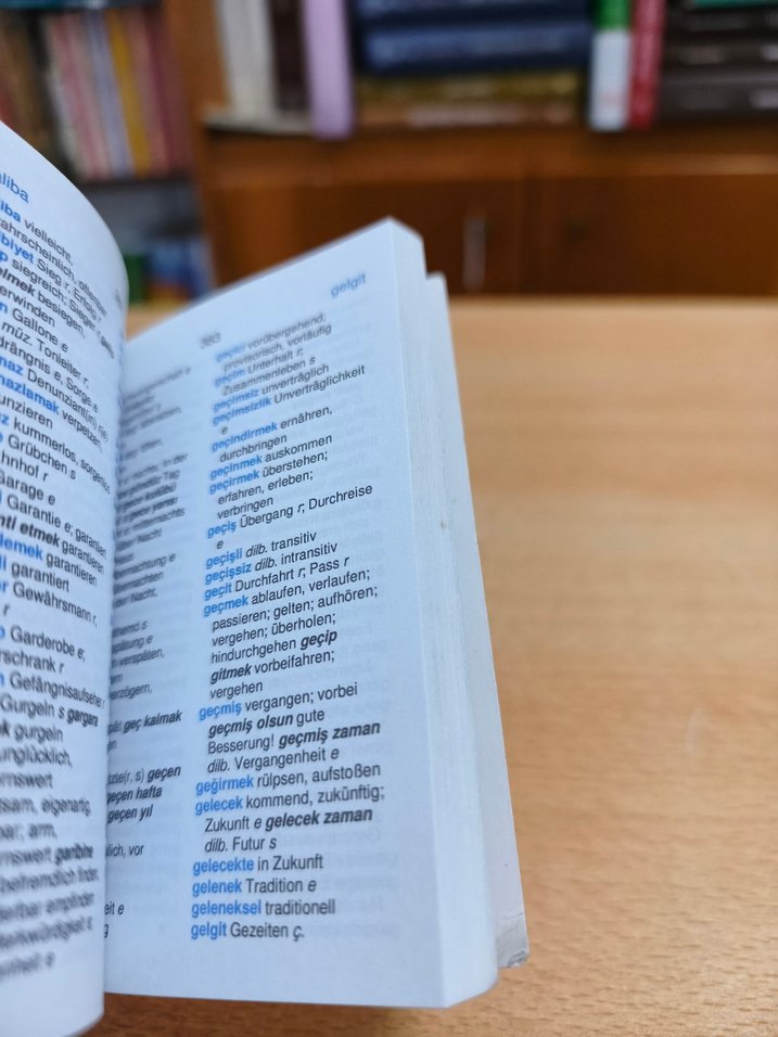 Almanca Cep Sözlüğü - Türkçe Almanca - Görsel 3