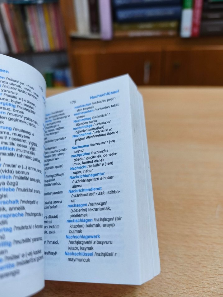 Almanca Cep Sözlüğü - Türkçe Almanca - Görsel 4