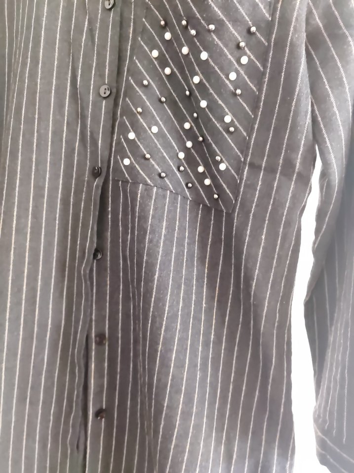 Düğmeli Siyah Uzun Kollu Kadın Gömlek - Görsel 3