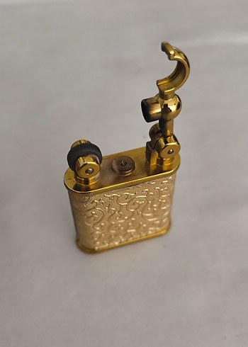 Altın Renkli Vintage Çakmak - Görsel 3