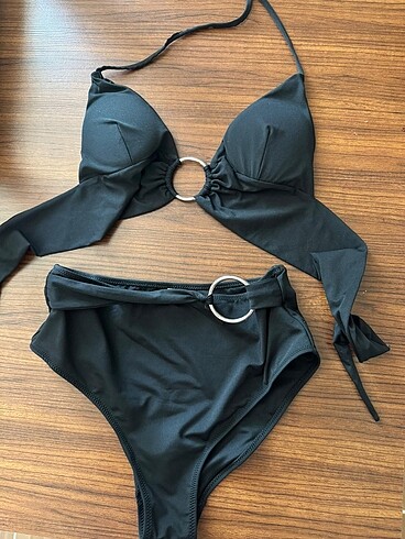 Siyah bikini takım