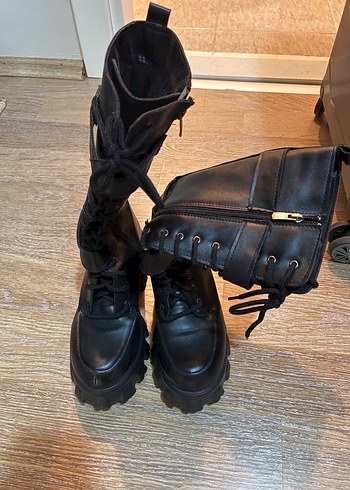 Siyah Deri Platform Topuklu Gotik Kadın Çizme - Görsel 2