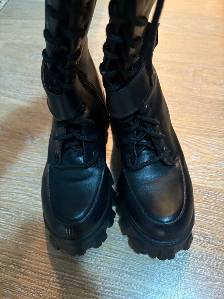 Siyah Deri Platform Topuklu Gotik Kadın Çizme - Görsel 4