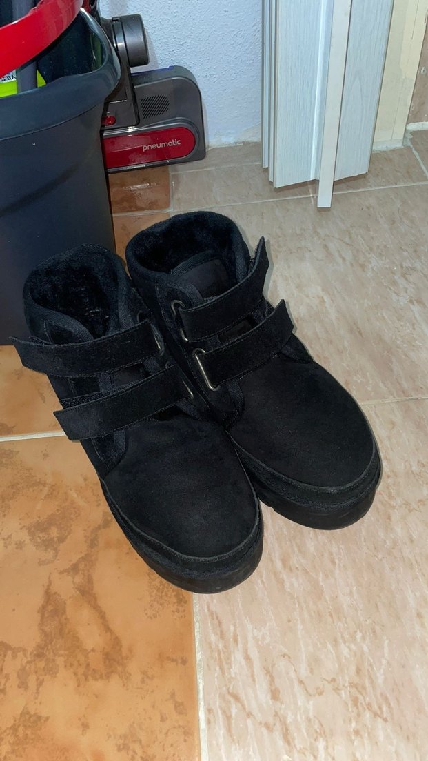 Siyah Süet Tokalı Kadın Dolgu Topuk Bot - Görsel 2